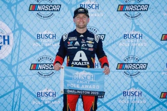 cup William Byron wins darlington pole (1)