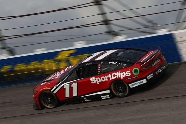 cup series denny Hamlin winning at darlington spring (1)