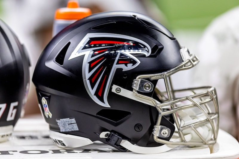 Picture of Falcons helmet.