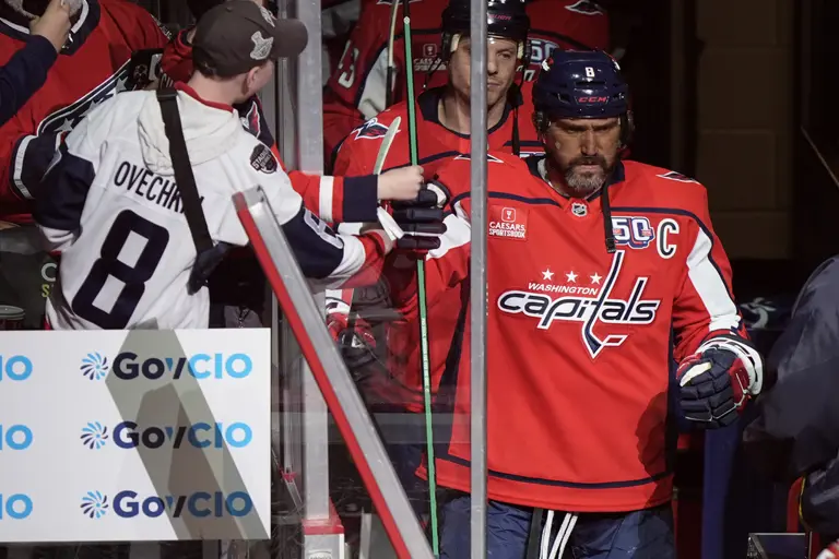 nhl captials ovechkin ties gretzky 22