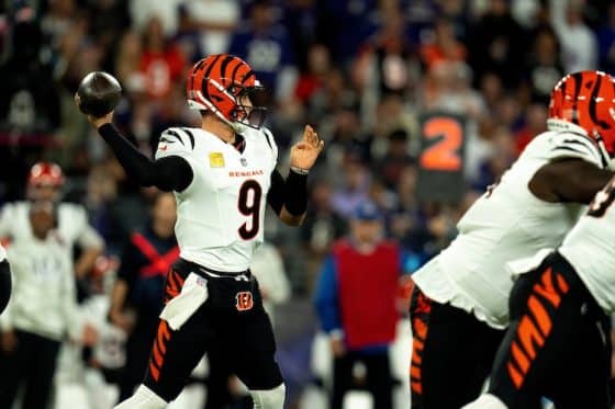 Joe Burrow throws the ball for the Bengals.