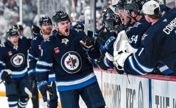 nhl winnipeg jets winin game 7 (1)