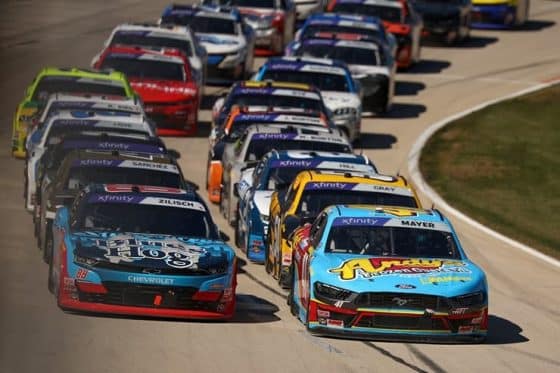 xfinity larson odds off week 1 (1)