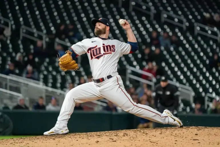 Yankees Trade Rumors: Lefty Specialist Could Fill Key Bullpen Role