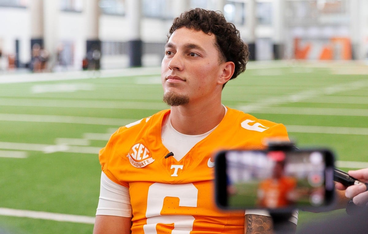 Tennessee Volunteers 2025 Quarterback Competition: Aguilar Leads, Fresh Talent Follows