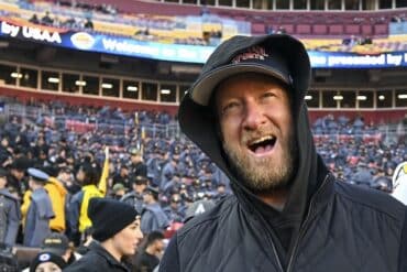 Dave Portnoy smirks.