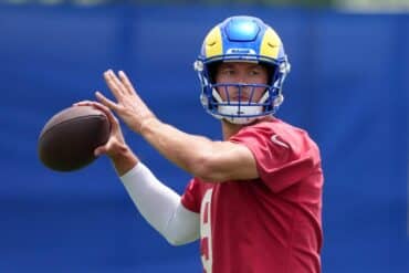 Matthew Stafford throws the ball.