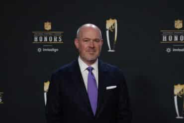 Sports commentator Rich Eisen poses for a photo.
