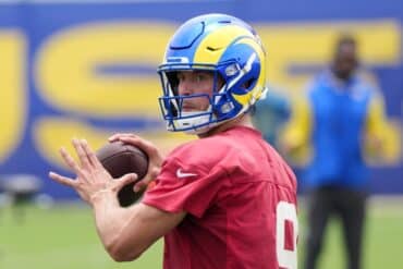 Matthew Stafford readies to throw the ball.