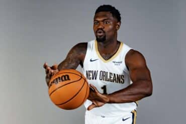 Zion Williamson working with Weatherspoon