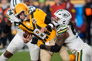 Aaron Rodgers wants teammates to move to Green Bay — for more than just football