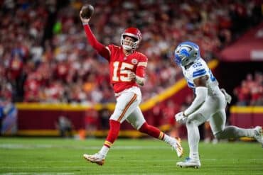 Patrick Mahomes throws the ball.
