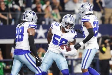 Dallas Cowboys linebacker Kenneth Murray celebrate.