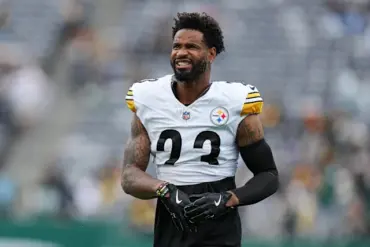 Steelers cut Darius Slay, claim Adam Thielen and promote Asante Samuel Jr.