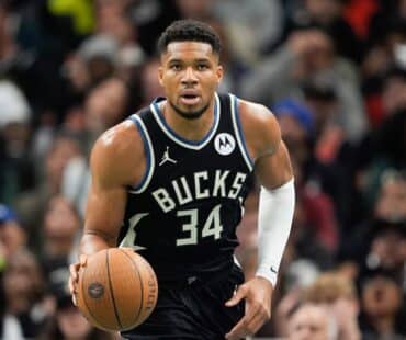 Bucks Trade Rumors Giannis Antetokounmpo To Remain In Milwaukee