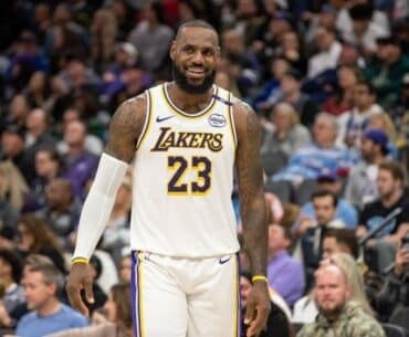 LeBron James Trolls Fan After Mocking Him For Not Having Hair