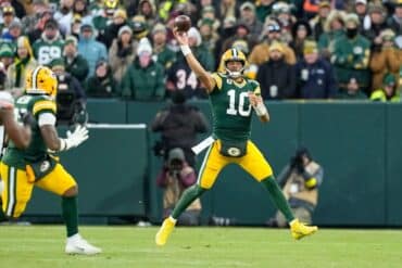 Packers quarterback Jordan Love throws the ball.
