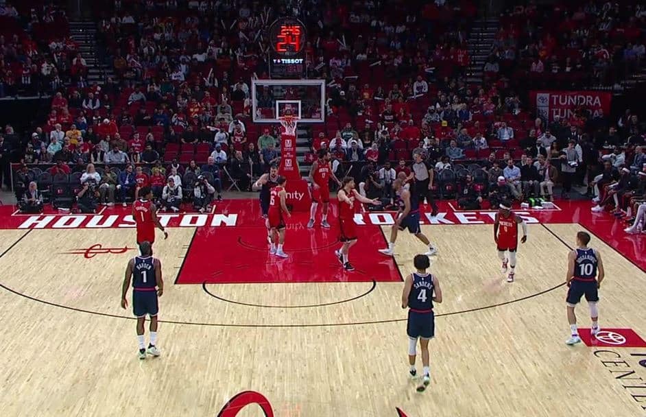 WATCH: Clippers Players Forget To Get The Inbounds Pass At Houston