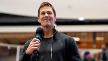 Tom Brady Says He Could Still Play In The NFL Today: “I’d Whoop A**”
