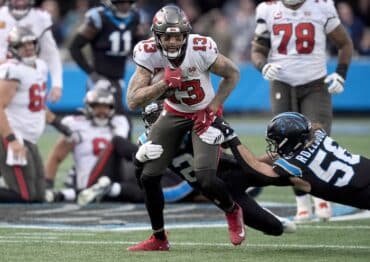 Tampa Bay Buccaneers wide receiver Mike Evans runs with the ball.