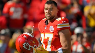 Where Travis Kelce Stands On All-Time Tight End List: 92 Yards Behind Jason Witten