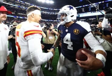 Patrick Mahomes shakes hands with Dak Prescott.
