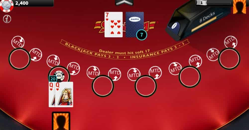 Dealer được nhận 1 lá bài ngửa và 1 lá bài úp