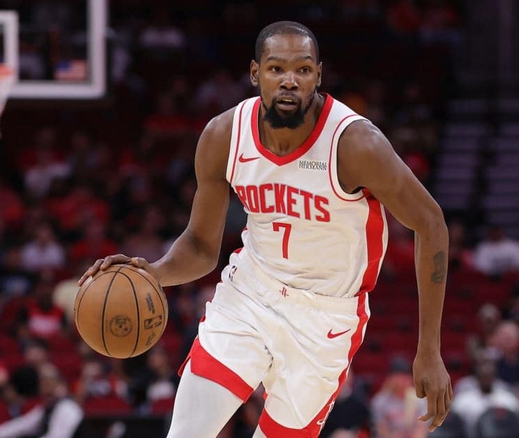 Kevin Durant Passes Wilt Chamberlain for 7th on NBA Career Scoring List