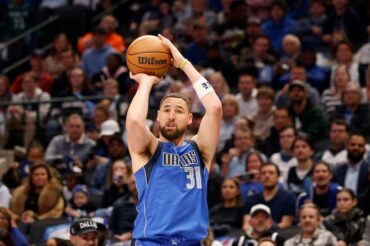 Klay Thompson Passes Damian Lillard, Moves To Fourth All-Time In Career Three-Pointers