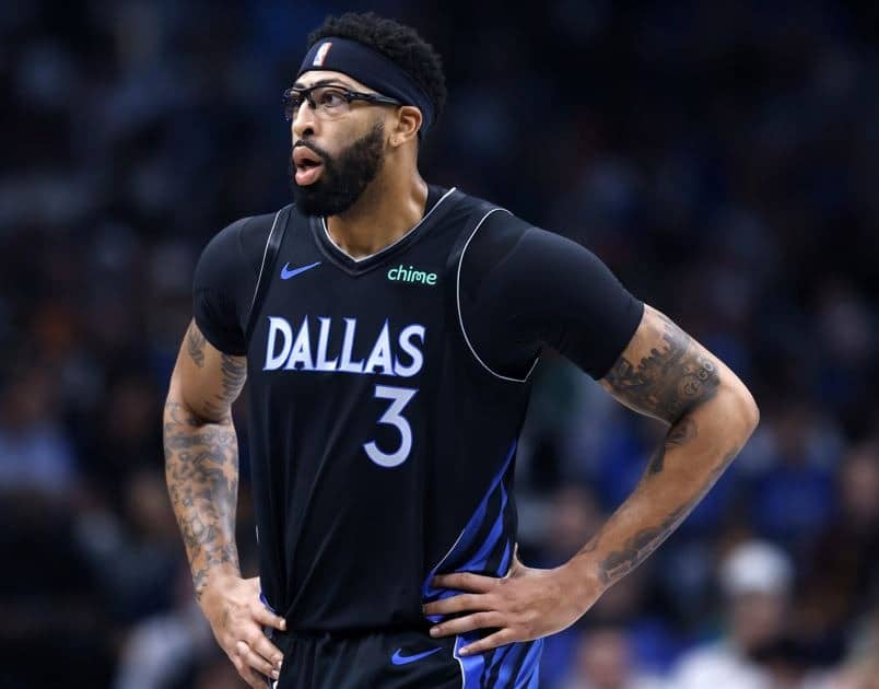 Mavericks’ Anthony Davis Has Ligament Damage In Left Hand, Could Miss Months
