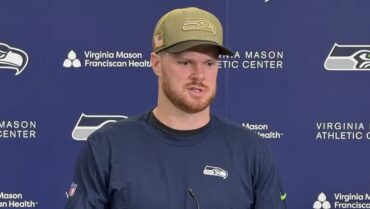 Despite An Oblique Injury, Seahawks’ Sam Darnold Expects To Play In The Divisional Round