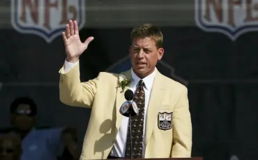 Two Legendary NFL QBs Will Be A Part Of Miami Dolphins GM Interviews