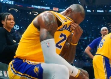 WATCH Cleveland Cavaliers' Tribute Video Leaves Lakers Star LeBron James In Tears