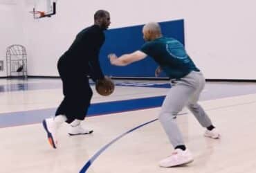 WATCH Chris Paul Hoops With Mookie Betts At Clippers' Practice Facility