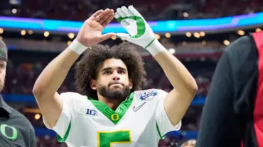 Dante Moore NIL Worth: Can the Oregon QB Justify Skipping the NFL Draft?