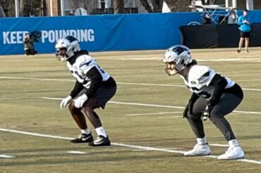 Carolina Panthers Veterans David Moore, Robert Hunt Reinforcing Postseason Roster