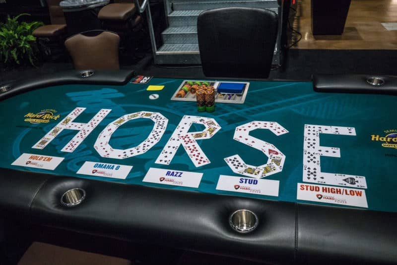 Nhà cái cần có đầy đủ các bàn chơi gồm 5 biến thể của Poker HORSE