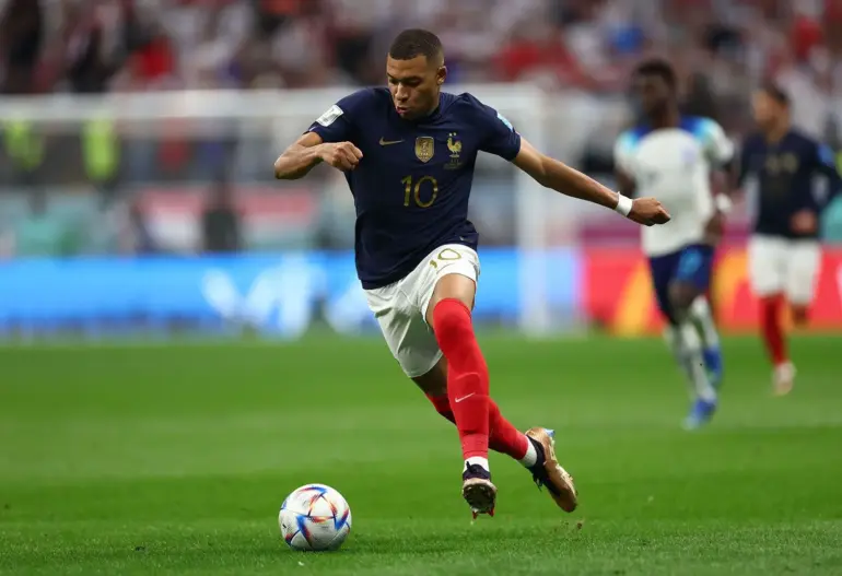 Federico Valverde in Uruguay football jersey during a match.