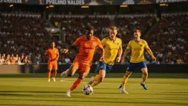 Netherlands vs Sweden World Cup 2026 soccer match action with players competing on field