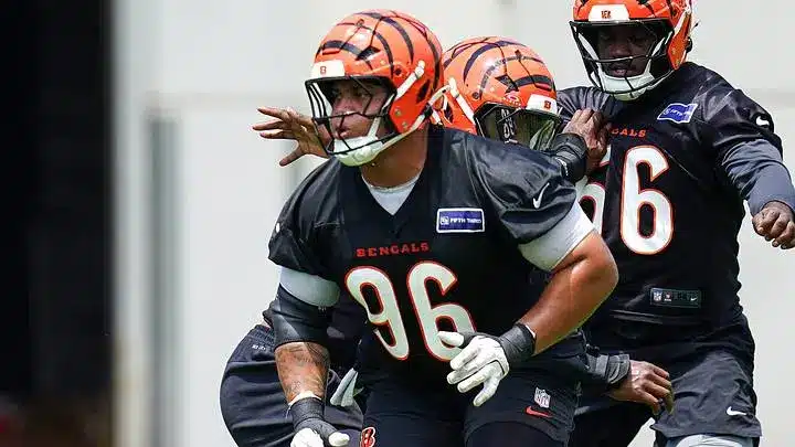 Cincinnati Bengals defensive players during a training camp practice