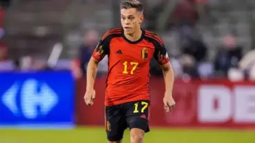 Leandro Trossard wearing Belgium national team jersey during a match.